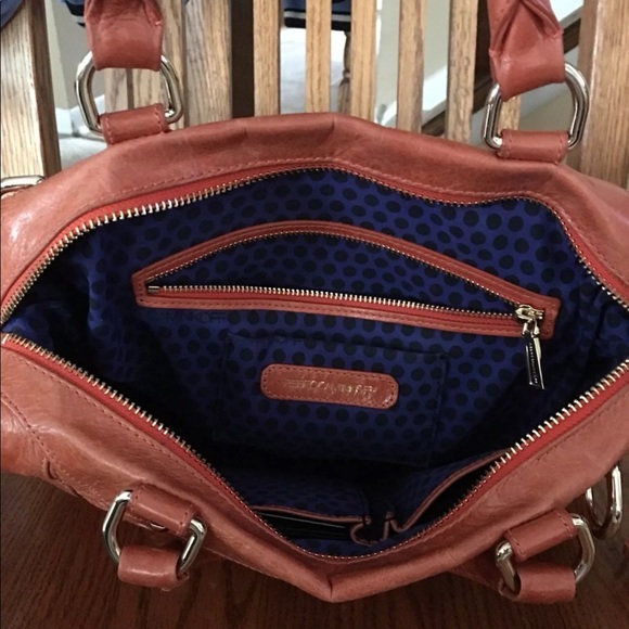 Authentic Rebecca Minkoff Satchel. - Picture 2 of 4